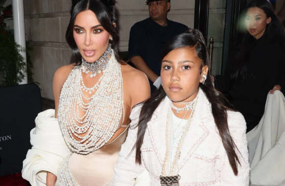 Ким Кардашьян дала редкий комментарий о расстройстве, которым страдает ее старшая дочь