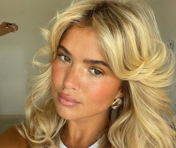 5 главных трендов в окрашивании волос лета 2024: медовый блонд и «дорогая брюнетка»