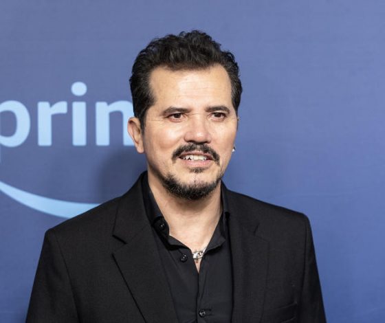 «С ним было трудно работать»: актер Джон Легуизамо рассказал о непростом характере Патрика Суэйзи