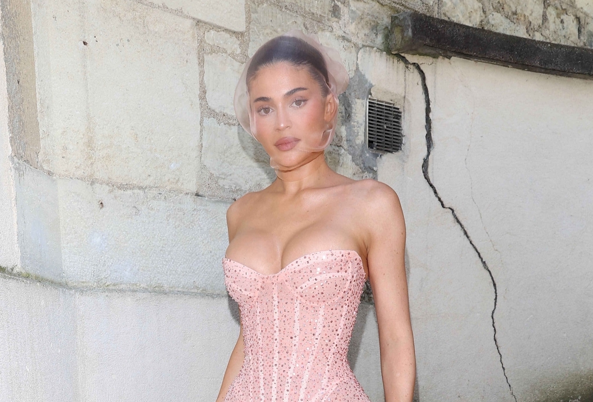 Kylie Jenner made a spectacular appearance at a fashion show but became a phenomenon