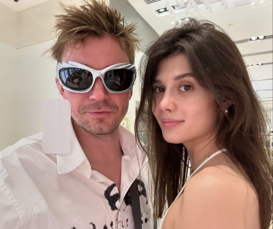 Александр Петров поделился совместным видео с супругой. Мнения фанатов разделились