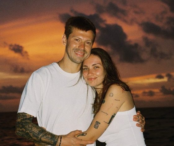 Карина Истомина поделилась милым снимком Федора Смолова с их дочерью