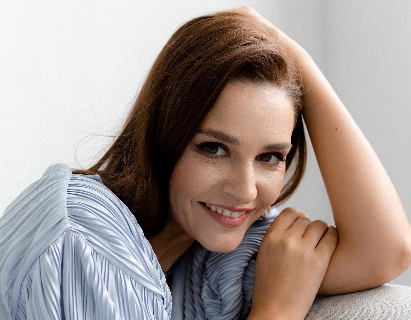 Glafira Tarkhanova, who is pregnant with her fifth child, shared new photos of her pregnancy