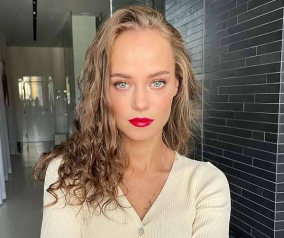 Жена Гарика Харламова Катерина Ковальчук показала обручальное кольцо