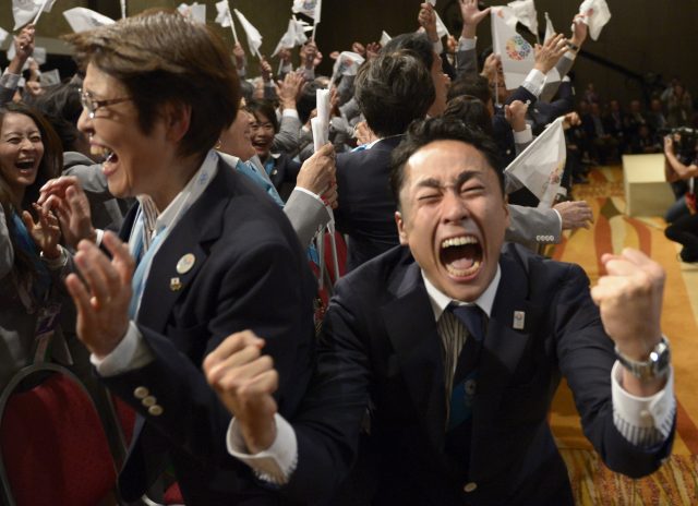 Don’t worry be happy: японцев обязали законом смеяться каждый день