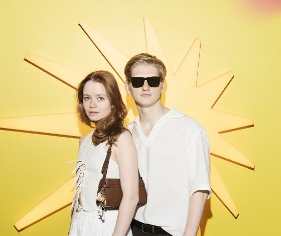 Звезда «Сводишь с ума» Мила Ершова вышла в свет с мужем