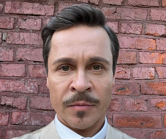 Family look: Павел Деревянко публично признался своей девушке в чувствах