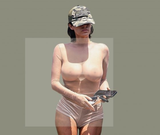 Бьянка Цензори опять без белья, а Дженнифер Лопес снова в босоножках на танкетке: 5 худших образов недели