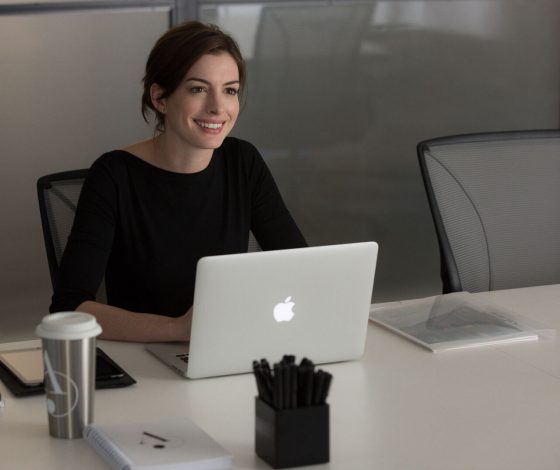 Женщина каждый день добирается на работу на самолете, чтобы чаще видеться с семьей