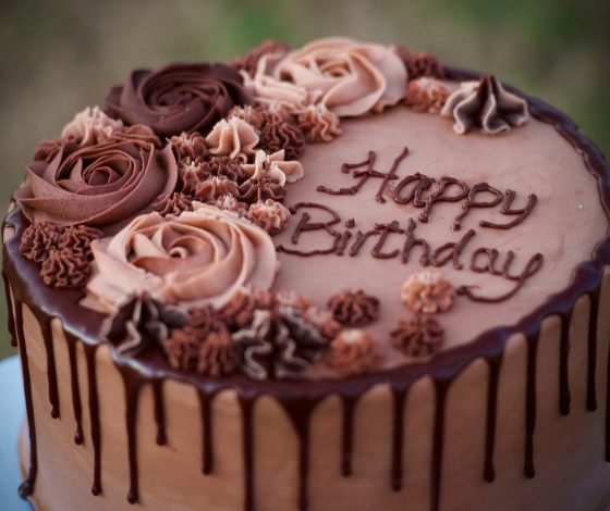 108-летняя Хелен Денмарк раскрыла секреты долголетия: «Пью вино, ем десерты и флиртую»