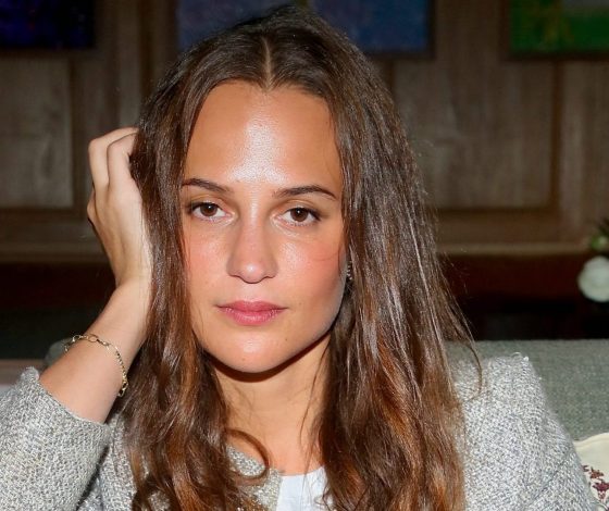 Алисия Викандер тайно родила второго ребенка