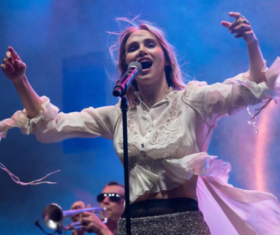 Сьюки Уотерхаус выступила на разогреве у Тейлор Свифт