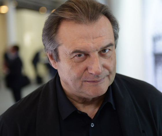 Алексей Учитель вышел в свет с Софьей Мелединой и маленькой дочерью