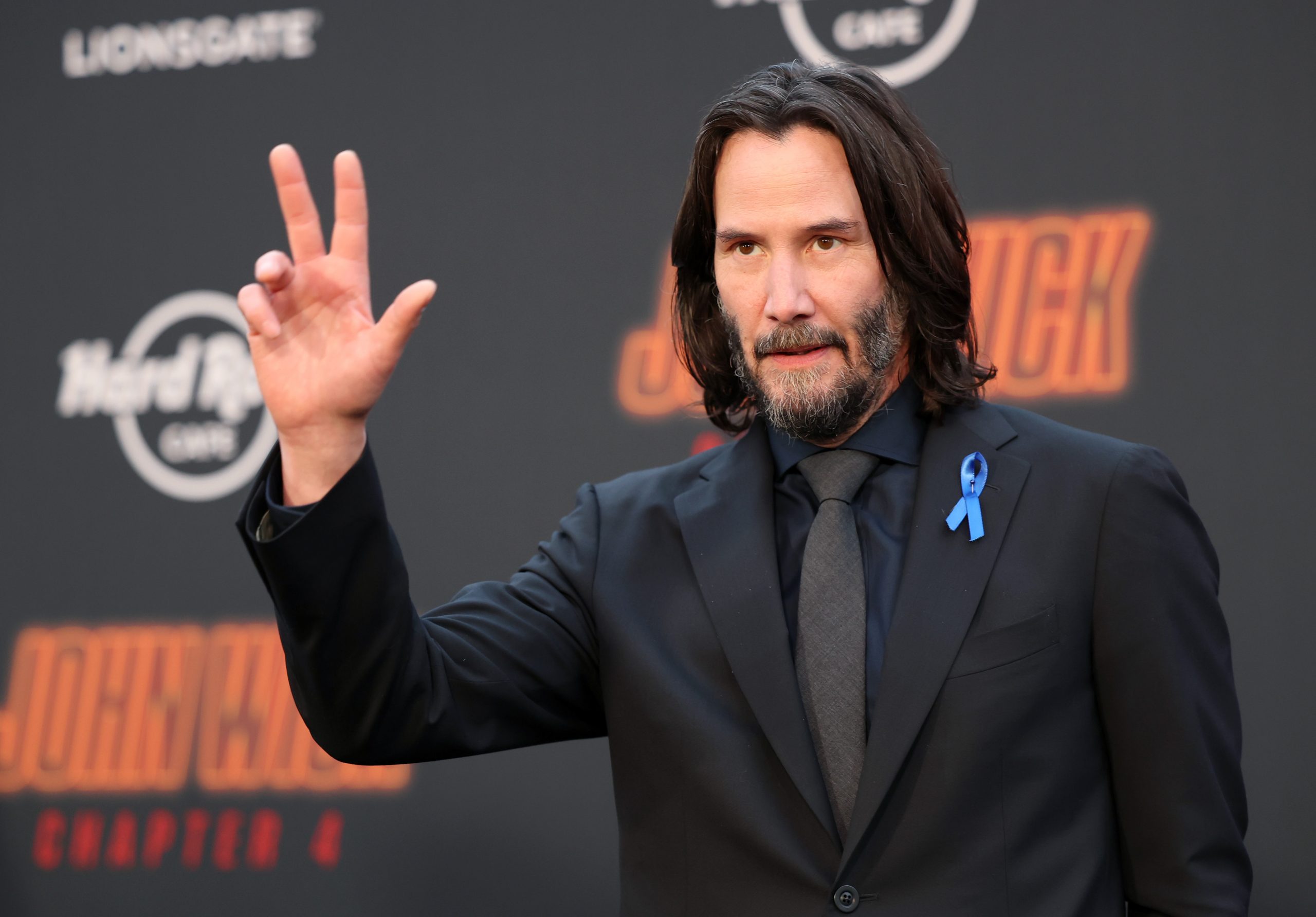 Keanu Reeves compiled a list of suitable men for Sandra Bullock