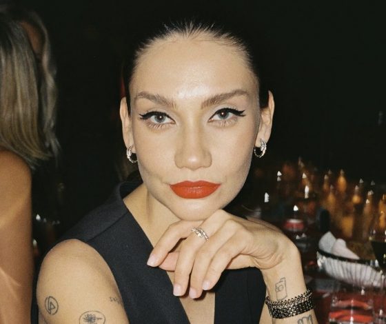 Карина Истомина опубликовала фото с дочерью