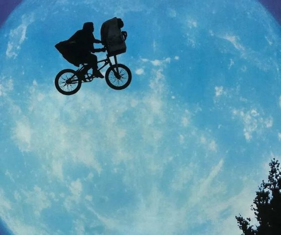 Редкое Суперлуние и Голубая Осетровая Луна 19 августа: что можно и нельзя делать