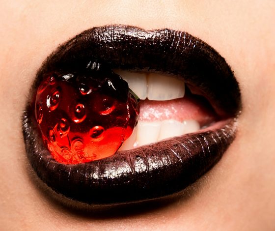 Около 50% парней заявили, что не пойдут на свидание с увеличившей губы девушкой