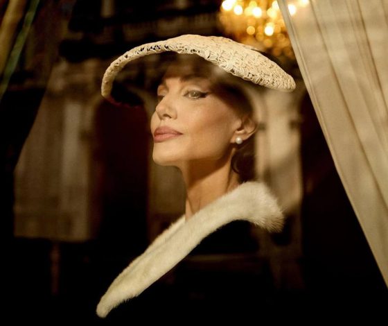 Анджелина Джоли высказалась о фильме про свою жизнь