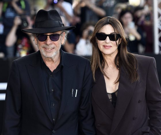 Полный мэтч: Моника Беллуччи и Тим Бертон вышли в свет