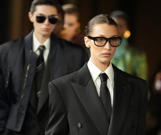 Белла Хадид вернулась на подиум после двухлетнего перерыва из-за болезни