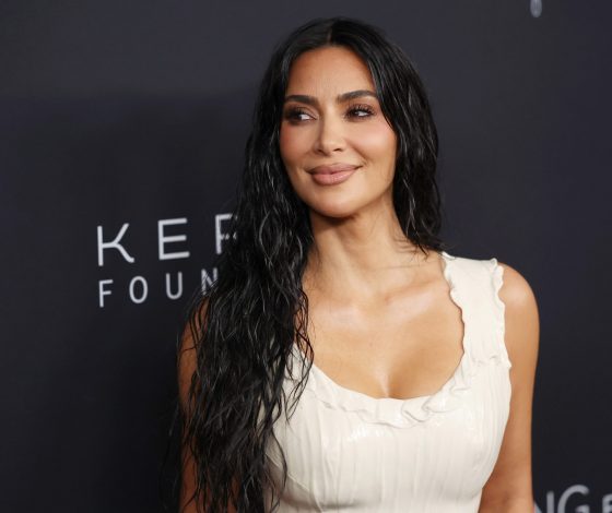 Ким Кардашьян разгромила машину битой: подробности