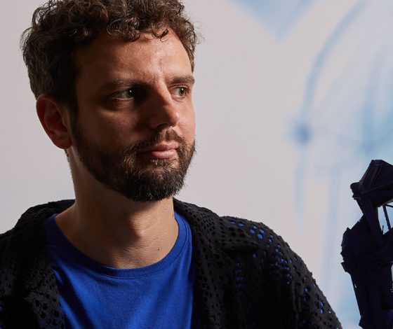 Не все из нас окажутся в цифровых облаках: фиджитал-художник Kirill Rave о трендах диджитал-арта, будущем человечества и искусственном интеллекте