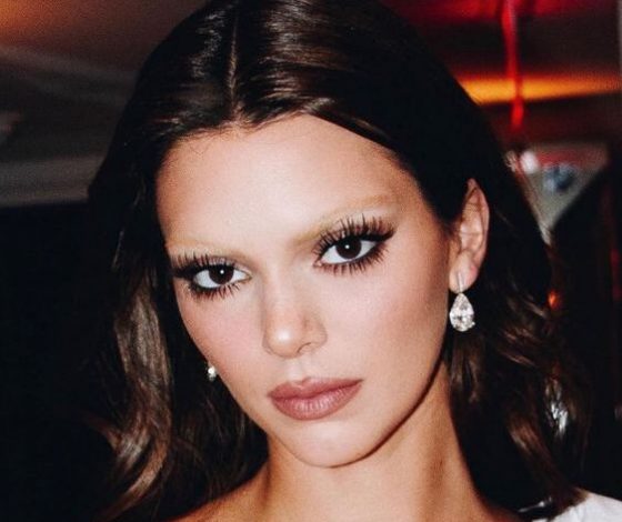 Новая техника наращивания ресниц: что такое LED наращивание и насколько оно безопасно