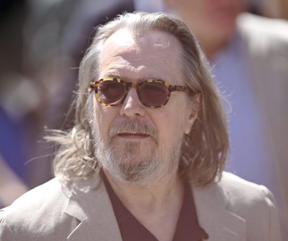 Гари Олдман хочет попасть в сериал про Гарри Поттера: «Я мог бы сыграть Дамблдора»