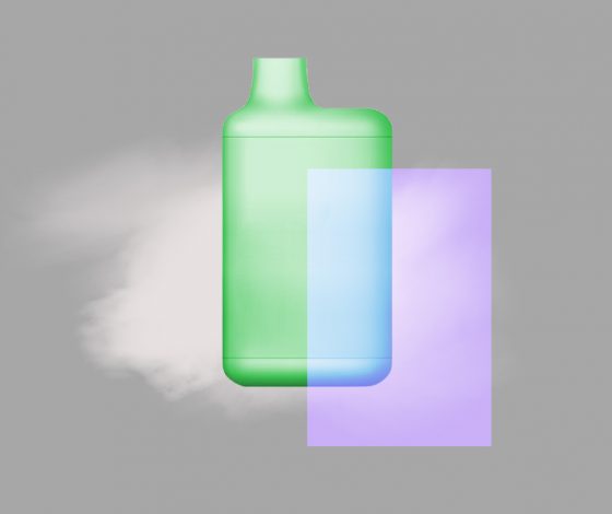 «Начала задыхаться и постоянно падала в обморок»: 3 реальные истории людей с EVALI