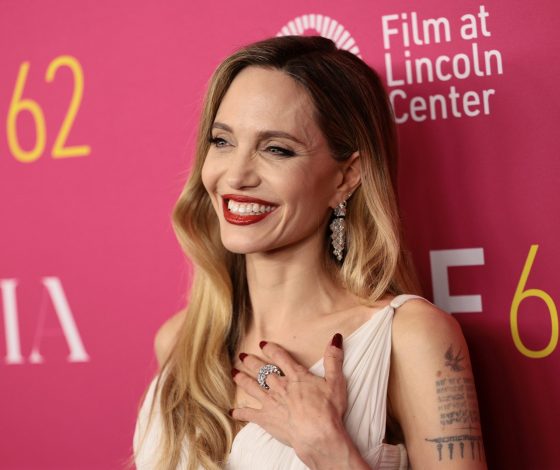 Анджелина Джоли сделала публичный шаг навстречу рэперу Akala на фоне слухов о романе