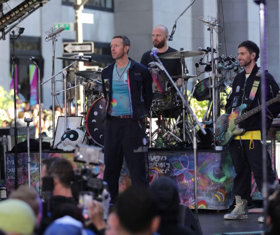 Coldplay впервые за 10 лет возглавила чарт с новым альбомом