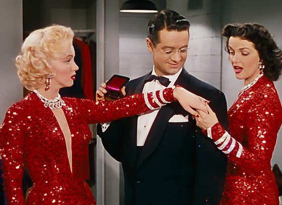 Самые известные голддиггерши, способные обнулить любой банковский счет