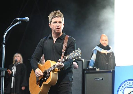 Ноэля Галлахера из Oasis сняли со старшей дочерью: фото