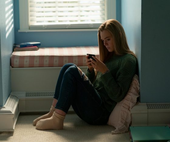 Нейросеть DeepSeek приостановила регистрацию новых пользователей. И вот почему