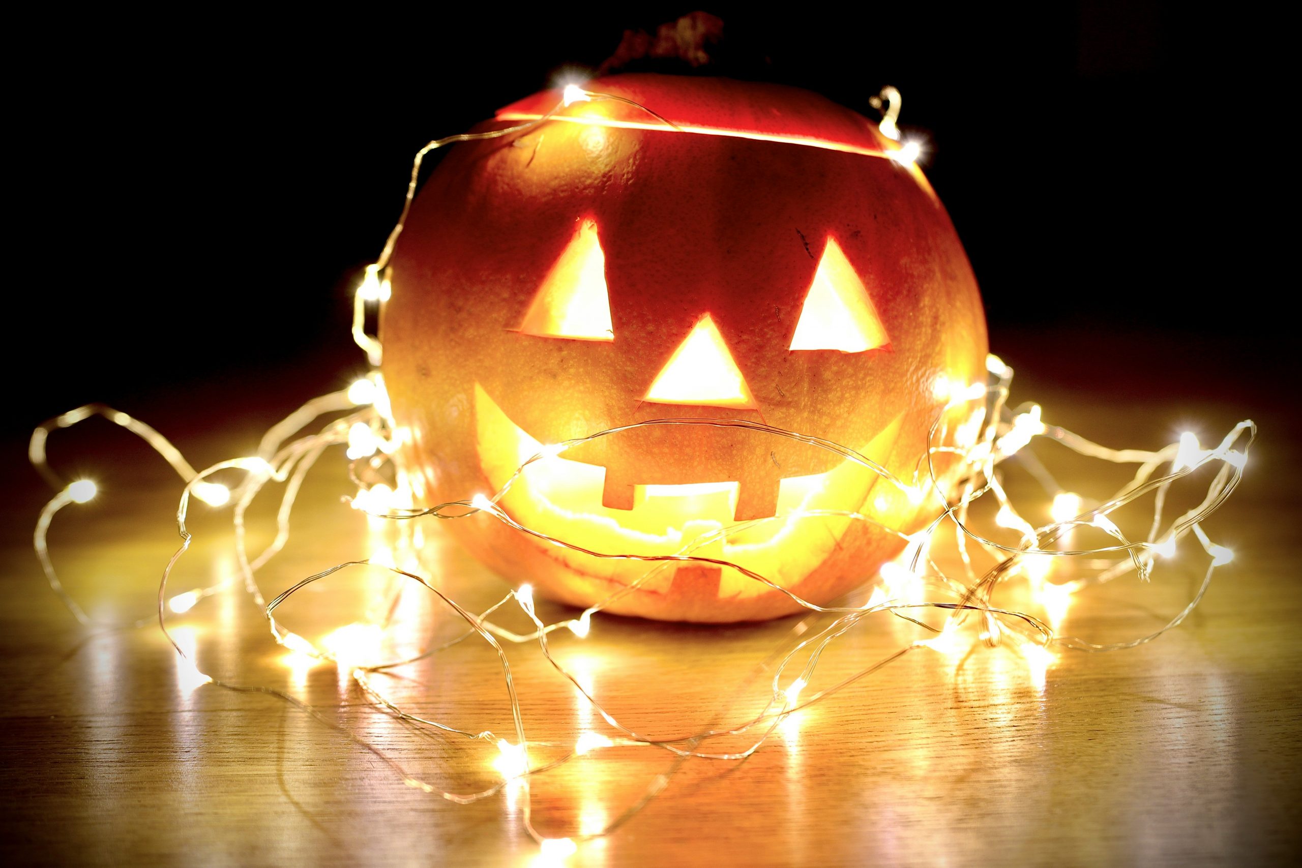 Come, fear not: St. Petersburg on Halloween. We will tell you where to relax in St. Petersburg