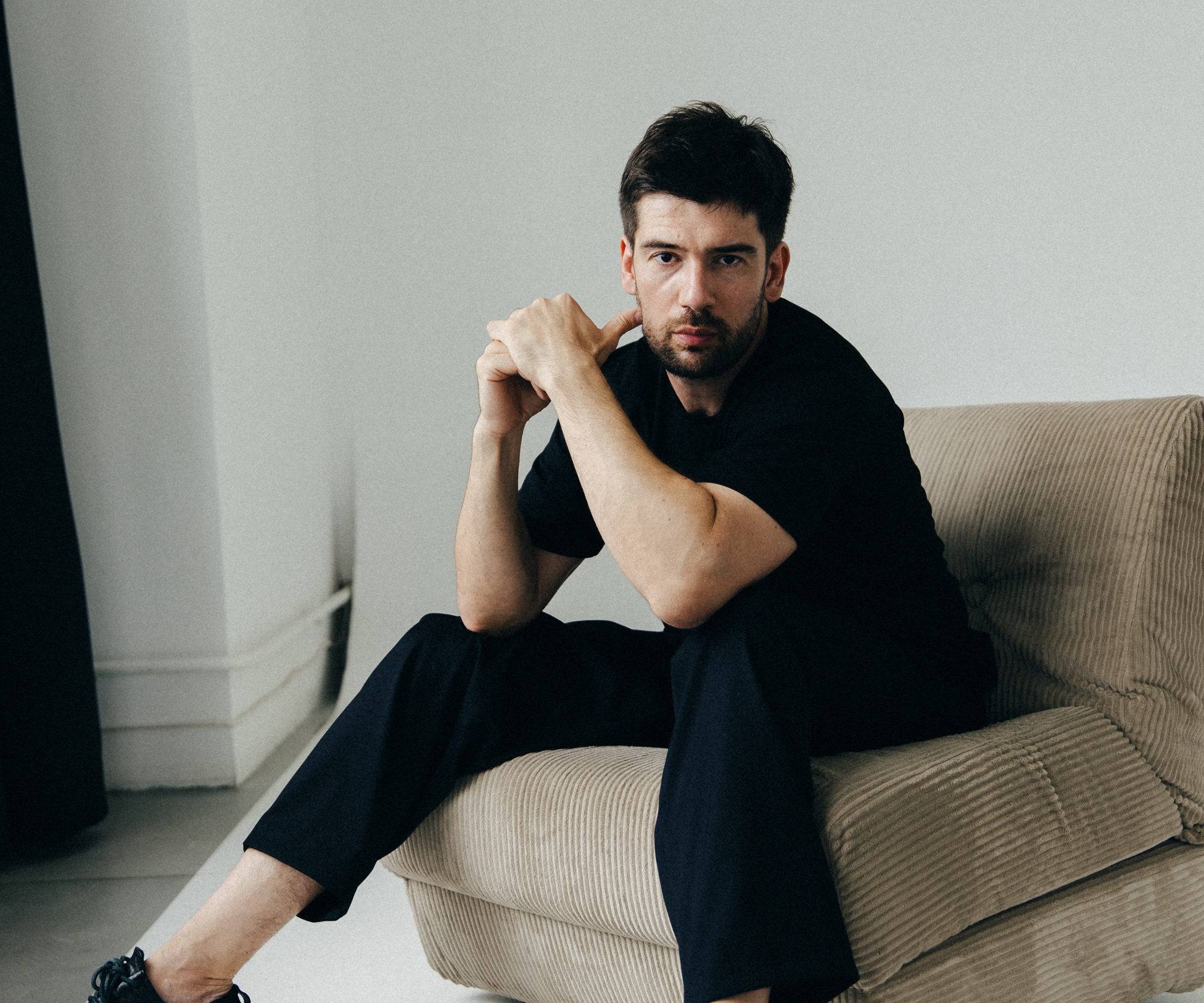 Time to rest: Anton Lavrentyev prepared a musical and poetic solo performance