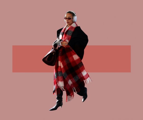 Достаем большие шарфы и учимся у Doja Cat, как их стильно носить