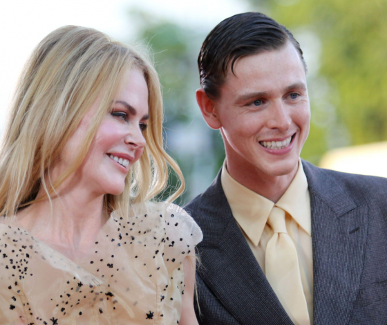 Харрис Дикинсон рассказал о съемках откровенных сцен фильма «Малышка» с Николь Кидман