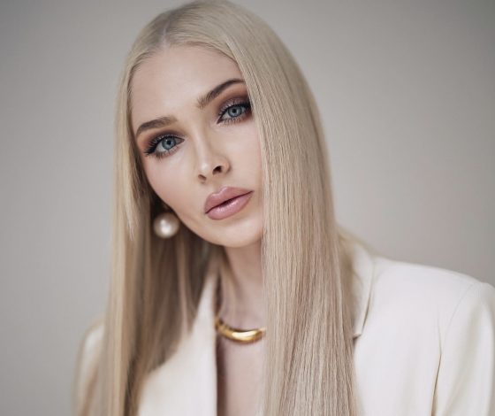 Алена Шишкова опубликовала фото без макияжа на отдыхе