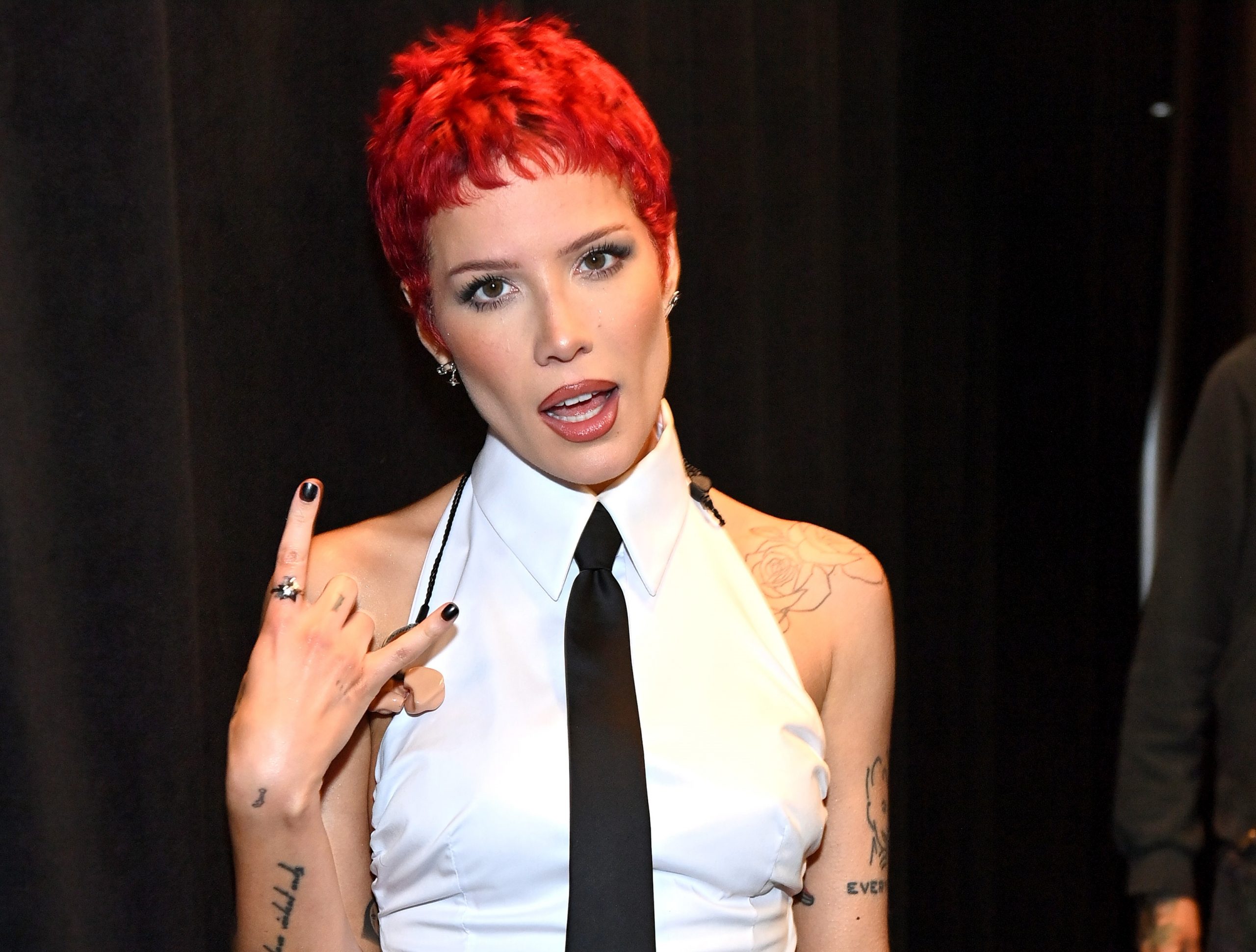 Amid the scandal with P. Diddy: Halsey told how her private photos ended up in the hands of a famous producer
