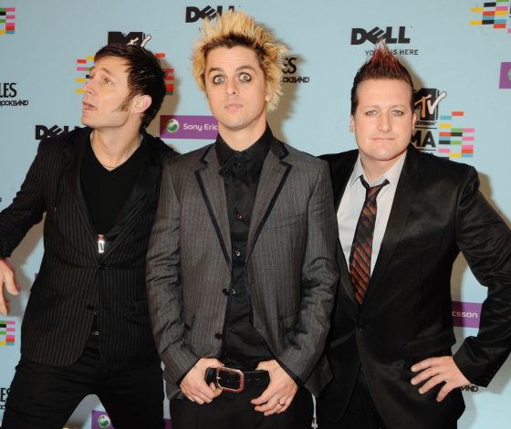 Песни Green Day запретили в крупном городе. Жители обиделись на солиста Билли Джо Армстронга