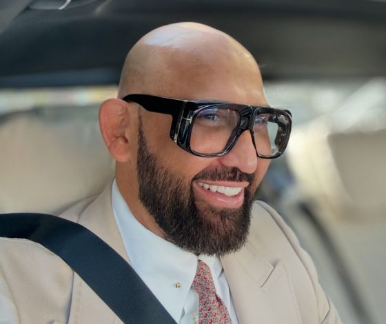 «Человек-антидепрессант» Николай Василенко рассказал, что не хотел вести блог: «Я стеснялся»