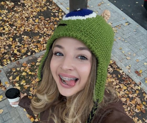 Аня Покров показала себя без макияжа: фото