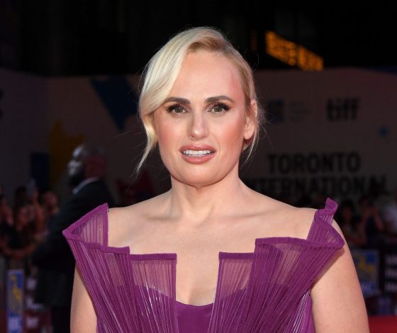 Звезда фильма «Идеальный голос» Ребел Уилсон сообщила о смерти дедушки