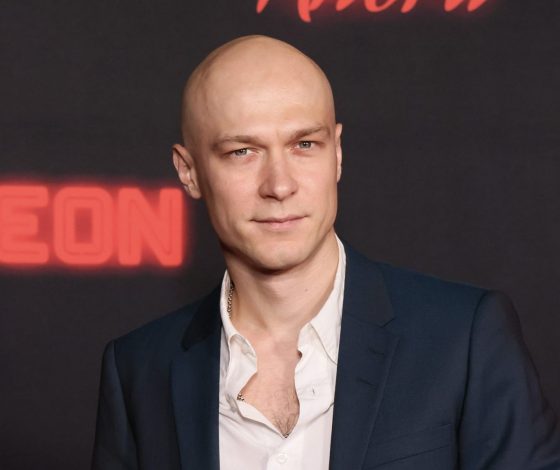 Первый столичный выход за долгое время: Юра Борисов с женой на премии «ГЕРОИ PEOPLETALK – 2024»