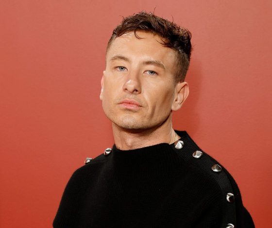 Барри Кеоган сменил цвет волос на фоне расставания с Сабриной Карпентер