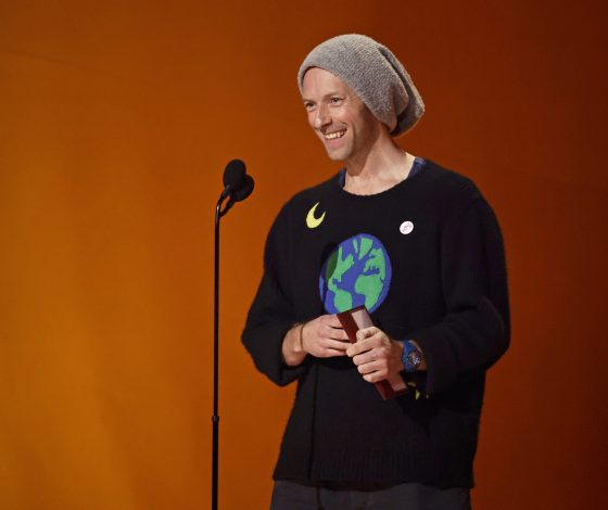 Солист Coldplay Крис Мартин спел для фаната из России на концерте