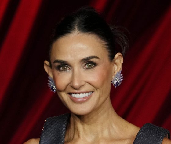 Секс-символ вне времени: как менялась внешность Деми Мур