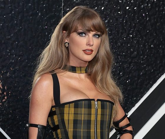 Тейлор Свифт побила собственные рекорды с новым альбомом