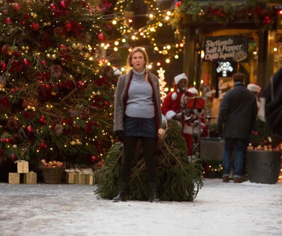 Праздник к нам приходит:  главную новогоднюю елку России спилили в Подмосковье